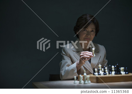 Female officer / manager Female officer / manager 11365368