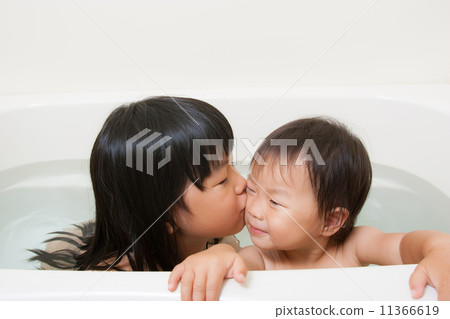 Children and sisters in bathing Children and sisters in bathing 11366619