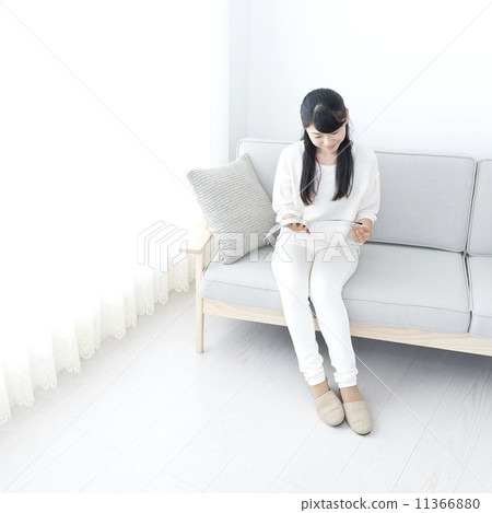 Young lady Newly built lifestyle Relaxing magazine 11366880