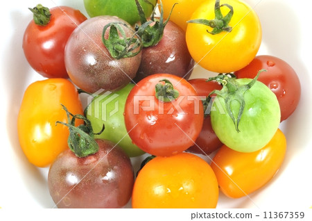 Assorted mini tomatoes Assorted mini tomatoes 11367359