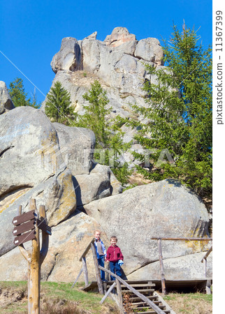 Urych Rocks view 11367399