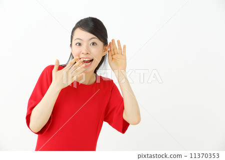 Hearing · Young lady 11370353