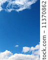  藍天和雲彩 11370862