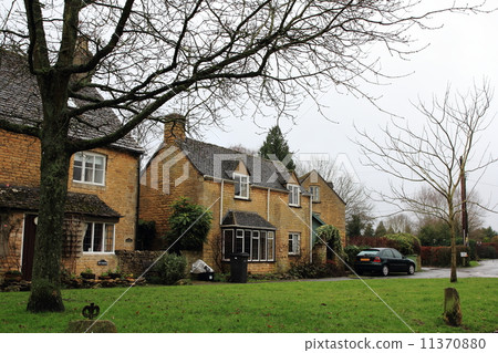 伯頓在水英國 伯頓在水英國 11370880