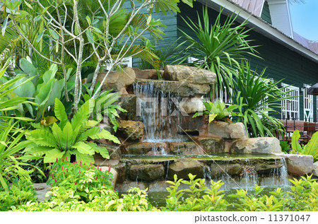 Artificial waterfall 11371047