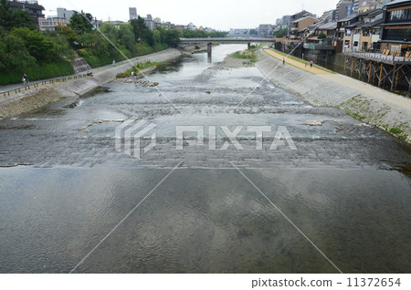 夏天的鴨川(京都市上京區) 夏天的鴨川(京都市上京區) 11372654
