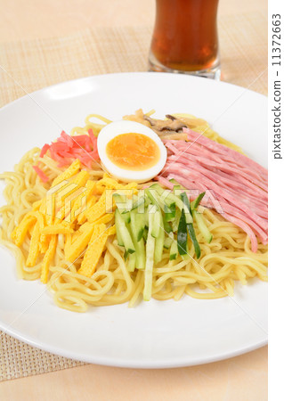 美味冷中國和冷薏米茶 美味冷中國和冷薏米茶 11372663