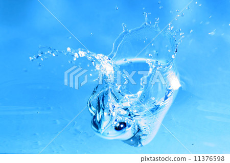 blue water splash 11376598