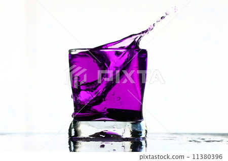coctail drink splash coctail drink splash 11380396