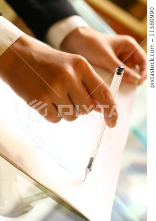 read financial report 11380990