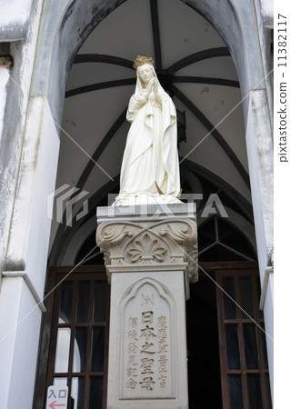 Mary statue 11382117