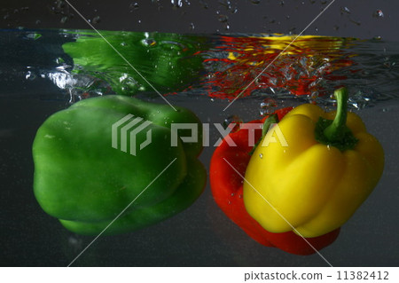 paprica splash 11382412