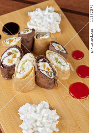 pancake roll with marmalade 11382872