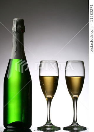 champagne 11383271