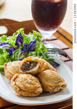 Pastry samosas Pastry samosas 11383985