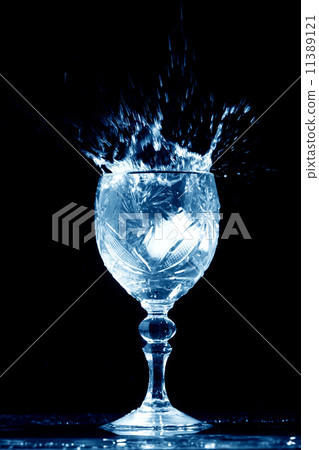 alcohol splash alcohol splash 11389121