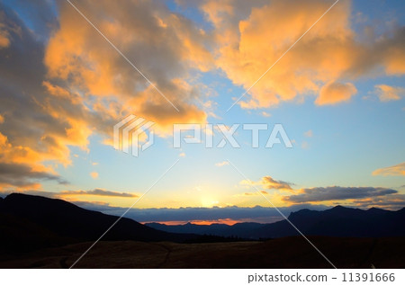 在Sogen高原的日落 在Sogen高原的日落 11391666