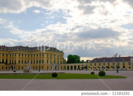 Garden of Schonbrunn Palace in Wien, Austria Garden of Schonbrunn Palace in Wien, Austria 11393291