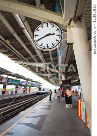 Big clock on subway platform 11395910