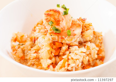 fried rice with shrimps 11397297