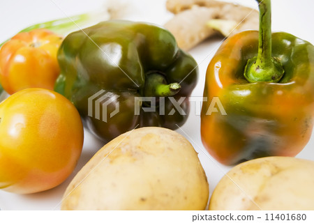 Farmers Market Vegetables 11401680