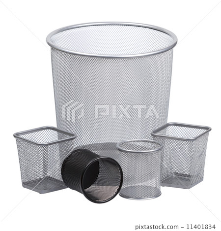 Multiple trash bins 11401834