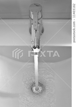 Sink and faucet Sink and faucet 11403182