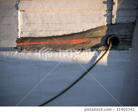 Close up photo white painted hull fragment 11403341