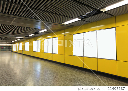 Blank Billboard in metro subway station 11407287
