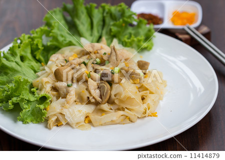 Fried noodles. 11414879