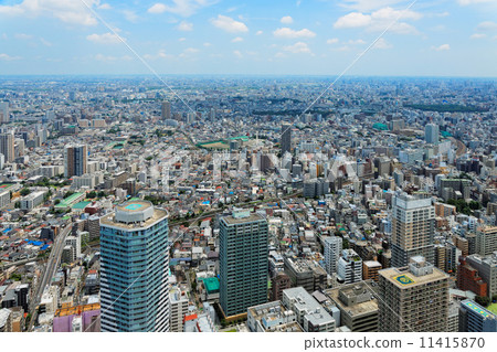 Sunshine 60 faces the urban landscape along the Yamanote Line Sunshine 60 faces the urban landscape along the Yamanote Line 11415870