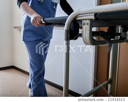 Night health care 11418323