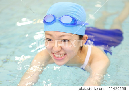 打板游泳池 11420366