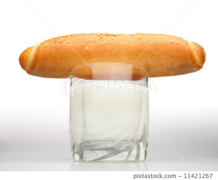 Milk and bun 11421267