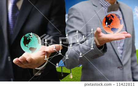 Businessman show his global network concept Businessman show his global network concept 11422811