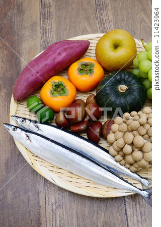 Autumn taste 11423964