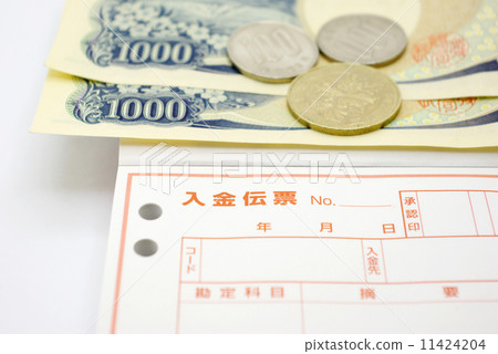 Deposit slip and cash Deposit slip and cash 11424204