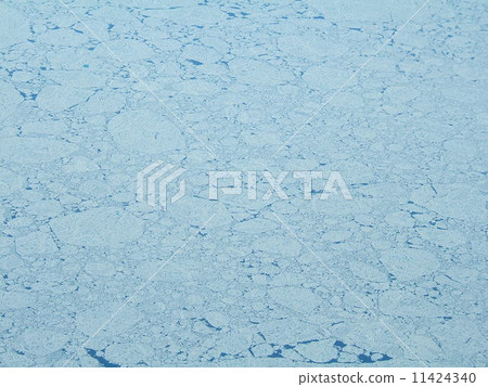 Drift ice 1 11424340