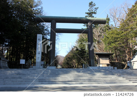 北海道神宮神道鳥居 照片素材 圖片 圖庫