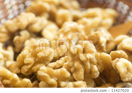 Walnut Walnut 11427020