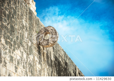 Stone ring for Mayan ballgame, juego de pelota Stone ring for Mayan ballgame, juego de pelota 11429630