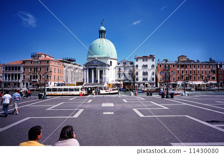 威尼斯車站前的廣場 威尼斯車站前的廣場 11430080