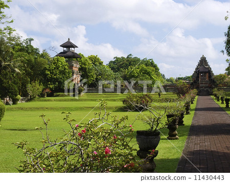 Taman Ayun Temple meadow Taman Ayun Temple meadow 11430443