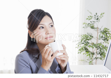 Business woman 11432717