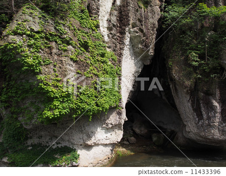  懸崖 11433396