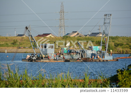 Pump type dredger Pump type dredger 11433599