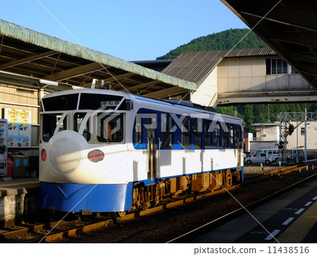 What a Shinkansen 11438516