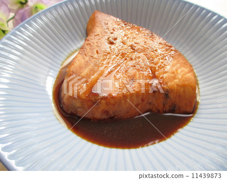 煮沸的箭魚片 煮沸的箭魚片 11439873