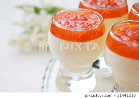 香草慕斯和葡萄柚醬（上） 11441210