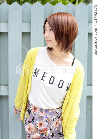 Young lady fashion Young lady fashion 11442279